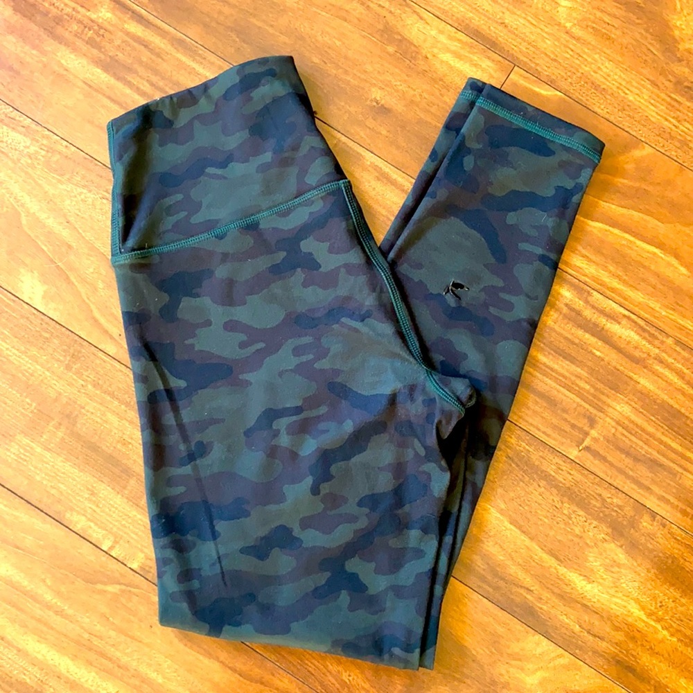 NWOT Glyder camo leggings